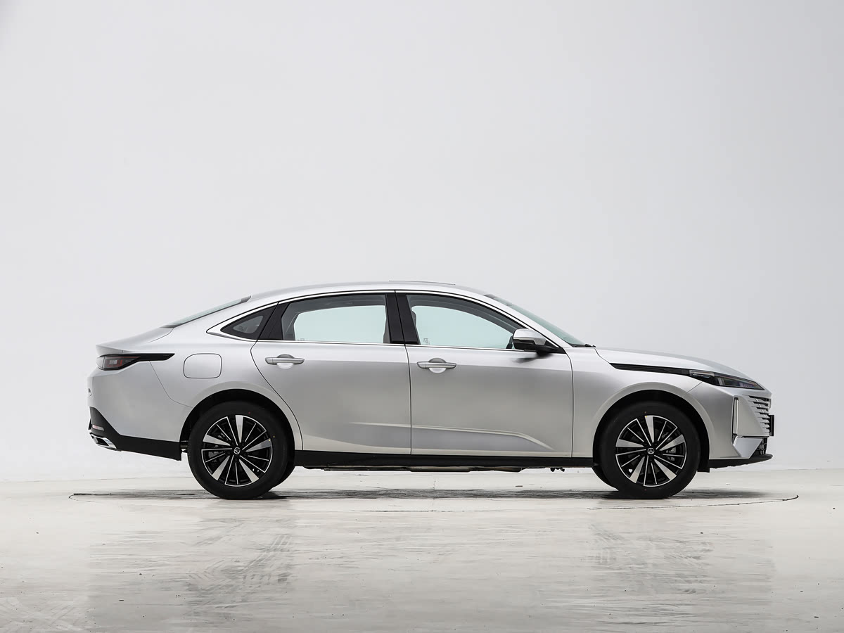 逸动PHEV 9