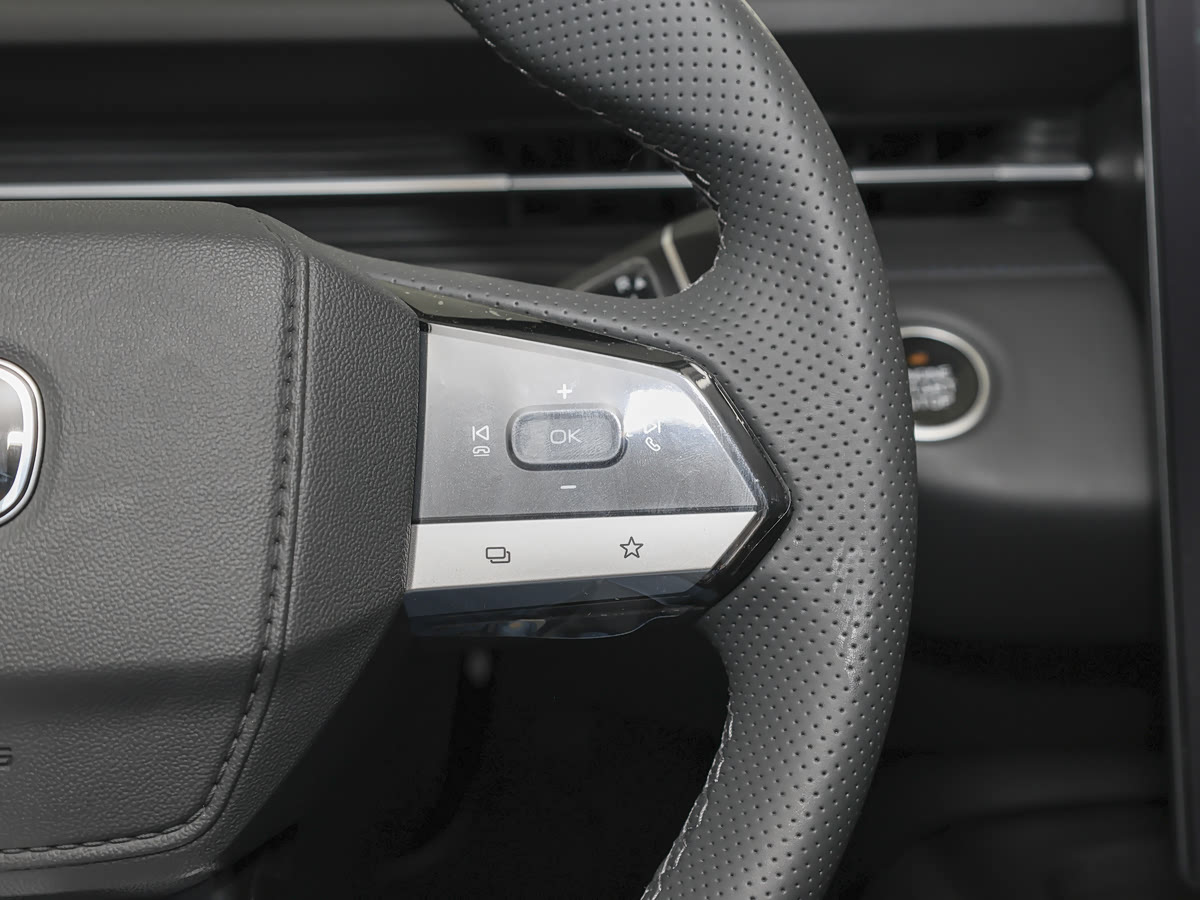 逸动PHEV 8